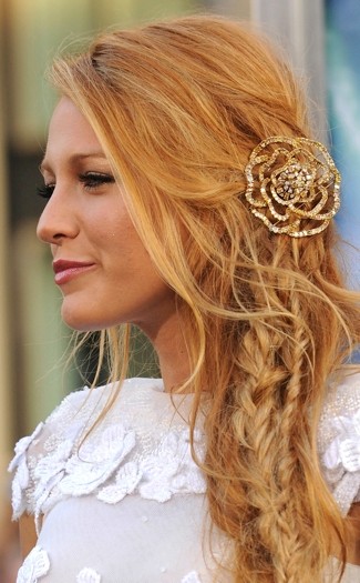 Blake Lively Flower Hair Pin - The Black Box Boutique